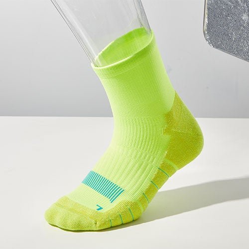 AKASO RC121 COOLMAX Fiber Quick Dry Crew Running Socks For Men & Women - akasooutdoors